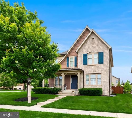 42436 Myan Gold Dr, BRAMBLETON, VA, 20148-5707 | Card Image