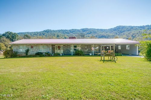 41822 Wilderness Rd, Pennington Gap, VA, 24277-7699 | Card Image