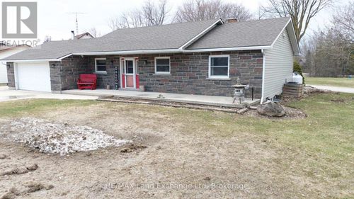 1041 Main St, Wroxeter, ON, N0G2X0 | Card Image