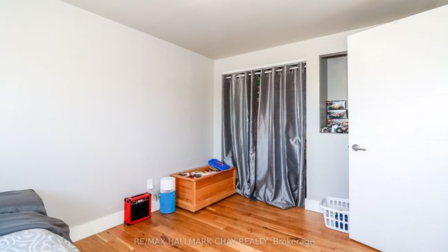 51 Christie Cres, House other with 4 bedrooms, 2 bathrooms and 4 parking in Barrie ON | Image 37