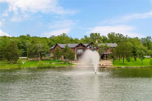 30700 W 102nd St, De Soto, KS, 66018-7907 | Card Image