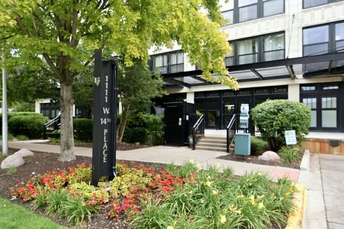 216-1111 14th Pl, Chicago, IL, 60608-2796 | Card Image