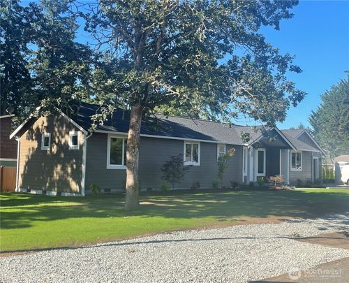 8808 Wildwood Ave Sw, Lakewood, WA, 98498-3556 | Card Image