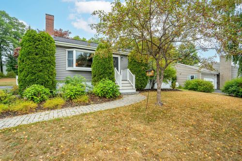 63 Greenwood Ln, Portland, ME, 04103-1609 | Card Image