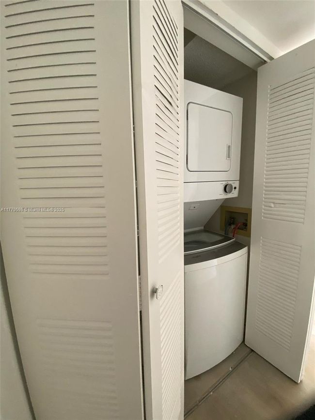 APT-305 - 8740 N Sherman Cir, Condo with 2 bedrooms, 2 bathrooms and null parking in Miramar FL | Image 12