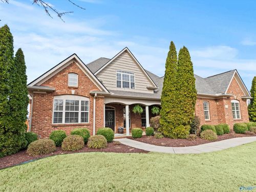 107 Meadowglen Dr, Madison, AL, 35757-7670 | Card Image