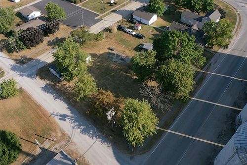 301 N Chestnut St, Farina, IL, 62838-1317 | Card Image