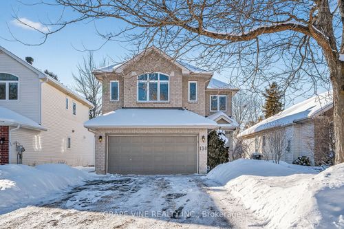 130 Springcreek Crescent, Kanata, ON, K2M2M1 | Card Image