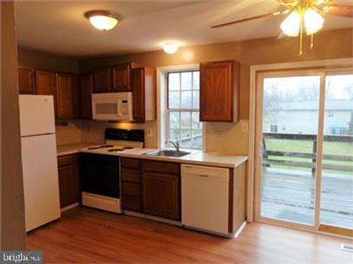 14 Windsor Ct, MILLERSVILLE, PA, 17551-1935 | Card Image