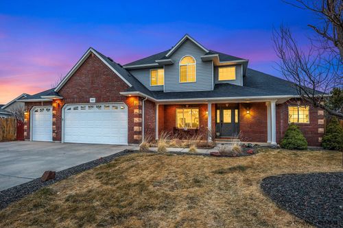 922 W Dale Blvd, Cheyenne, WY, 82009-5906 | Card Image