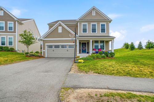 2-2 Poplar Ln, Hopkinton, MA, 01748-1328 | Card Image