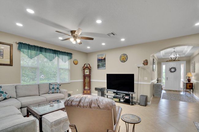 212 Behring Way, House other with 3 bedrooms, 3 bathrooms and null parking in Jupiter FL | Image 6