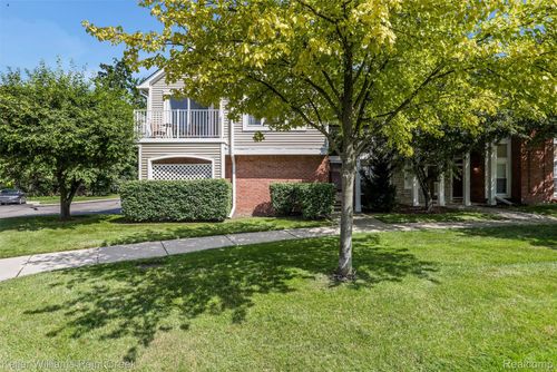 56112 Troon N, Shelby Township, MI, 48316-5055 | Card Image