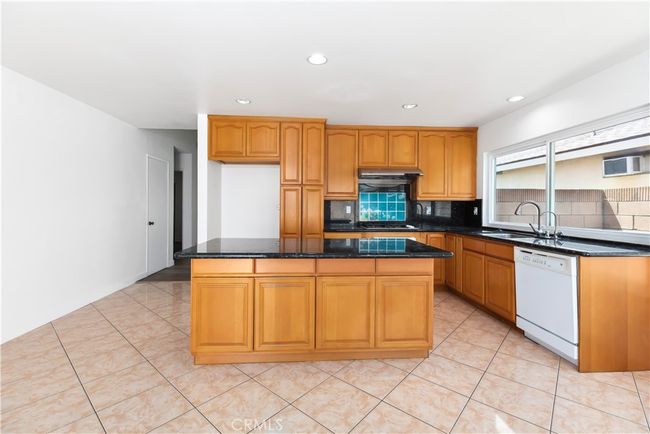17616 Caliente Pl, House other with 4 bedrooms, 2 bathrooms and 2 parking in Cerritos CA | Image 7