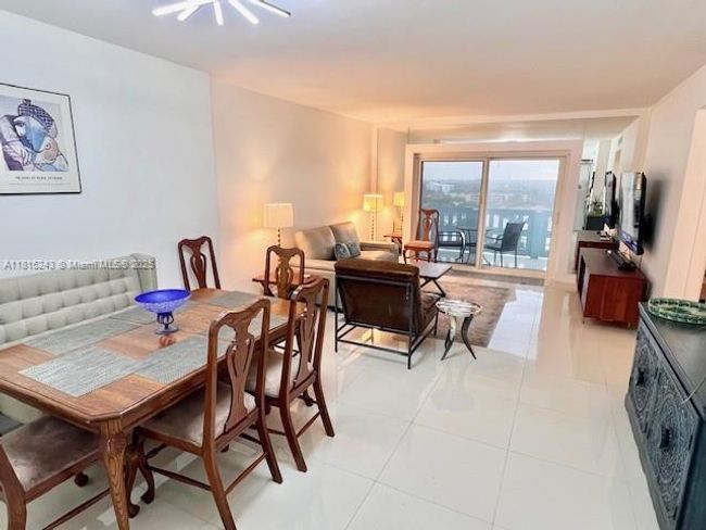 APT-1014 - 4001 Hillcrest Dr, Condo with 1 bedrooms, 2 bathrooms and null parking in Hollywood FL | Image 10