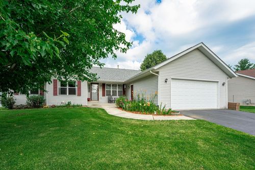 211 Carson Dr, Poplar Grove, IL, 61065-8408 | Card Image
