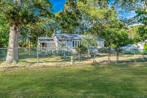 529 Elder Ln, Ronkonkoma, NY, 11779-6020 | Card Image