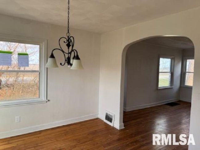 603 E Old 36, House other with 3 bedrooms, 2 bathrooms and null parking in Alexander IL | Image 4