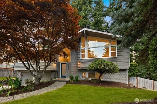 12510 Se 48th Pl, Bellevue, WA, 98006-2902 | Card Image