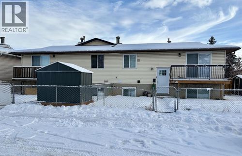 1412 43 St Se, Calgary, AB, T2A5E7 | Card Image