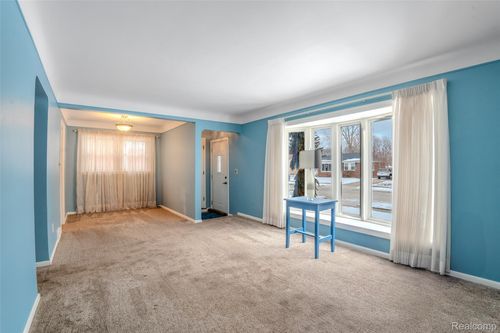 8132 Balfour Ave, Allen Park, MI, 48101-2267 | Card Image