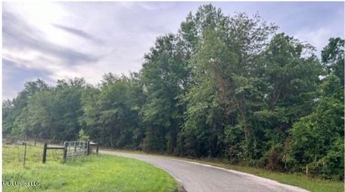 301 Woods Rd, Mc Lain, MS, 39456 | Card Image
