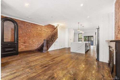 308 Clifton Pl, Brooklyn, NY, 11216-1107 | Card Image