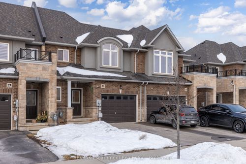 31 Pinot Cres, Stoney Creek, ON, L8E0J8 | Card Image
