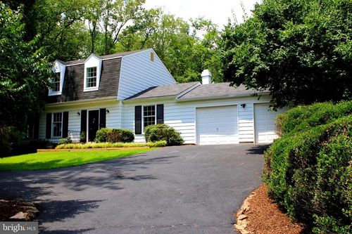 1802 Cranberry Ln, RESTON, VA, 20191-5204 | Card Image