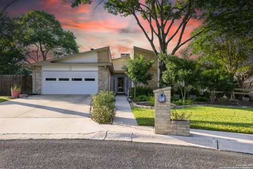 113 Howard Dr, Schertz, TX, 78154-1009 | Card Image