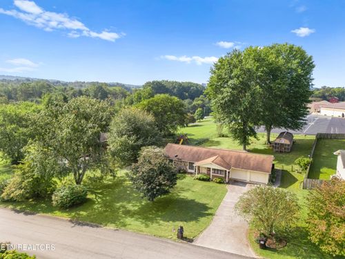 201 Foster Dr, Lenoir City, TN, 37772-5998 | Card Image