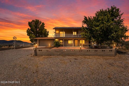 18112 S Spoon Rd, Peeples Valley, AZ, 86332-8602 | Card Image