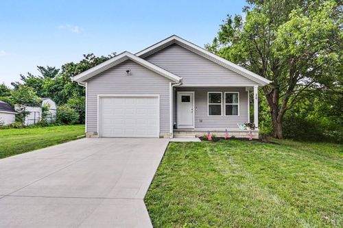 26 Miron St, Bloomingburg, OH, 43106-9788 | Card Image
