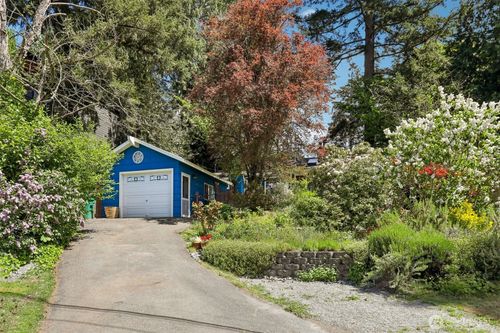 9730 46th Avenue Ne, Seattle, WA, 98115 | Card Image