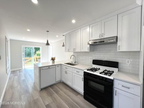 32 Washington Street, Rumson, NJ, 07760 | Card Image