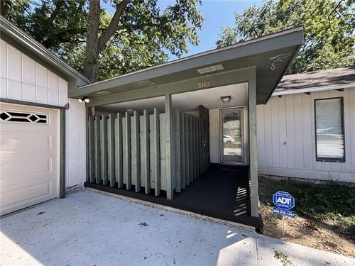5110 N Mockingbird Ln, Saint Joseph, MO, 64506 | Card Image