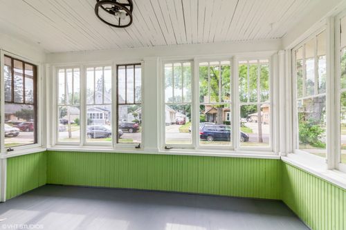 916 Pearl St, Aurora, IL, 60505-5238 | Card Image