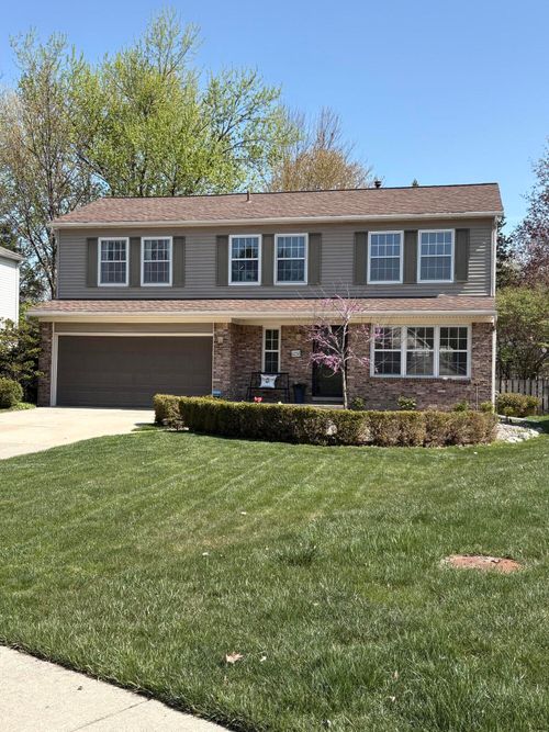 5255 Applewood Dr, Ypsilanti, MI, 48197-8351 | Card Image