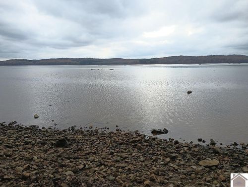 327 Night Heron Rd, Cadiz, KY, 42211-6824 | Card Image