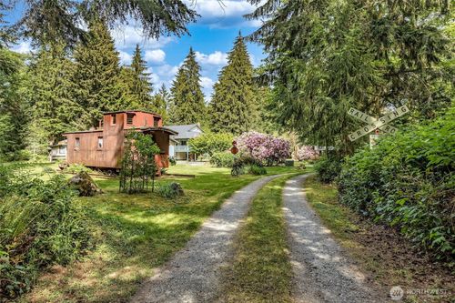 27428 97th Ave Sw, Vashon, WA, 98070-8637 | Card Image