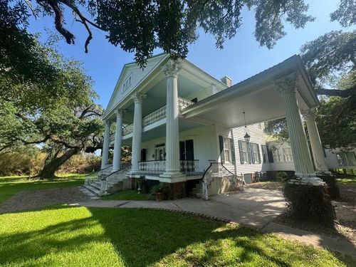 99 Main St, Franklin, LA, 70538-7043 | Card Image