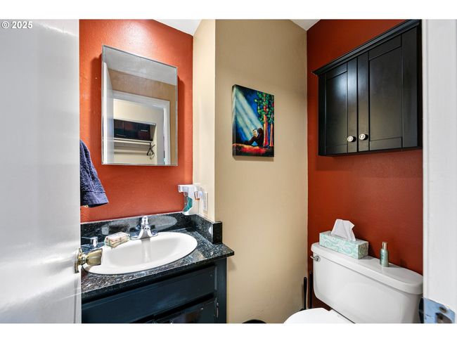 151 Treehill Loop, Condo with 2 bedrooms, 2 bathrooms and null parking in Eugene OR | Image 8