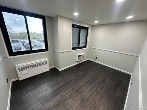 711 Seagirt Ave, Far Rockaway, NY, 11691 | Card Image