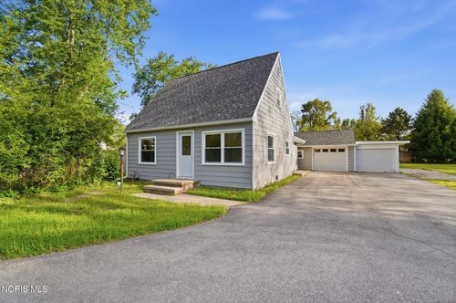 7964 Hill Ave, Holland, OH, 43528-9182 | Card Image