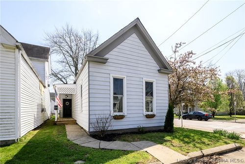 1102 Beeler St, New Albany, IN, 47150-3168 | Card Image