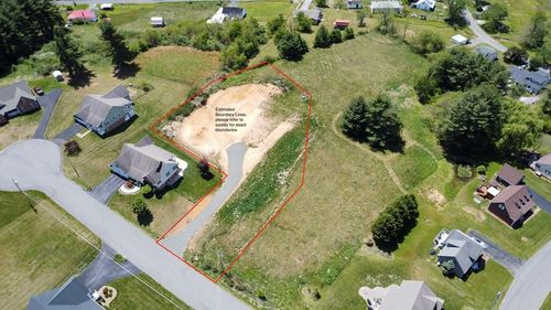 108 Carriage Dr, Galax, VA, 24333-1930 | Card Image