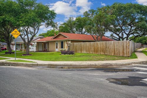 6847 Blue Lake Dr, San Antonio, TX, 78244-1601 | Card Image