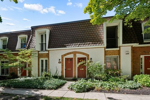 2885 Chateau Circle S, Upper Arlington, OH, 43221 | Card Image