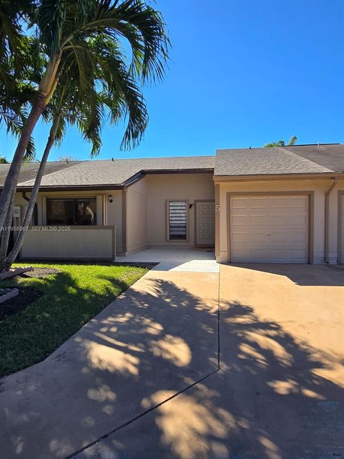 5 Rogart Cir, Boynton Beach, FL, 33426-8113 | Card Image