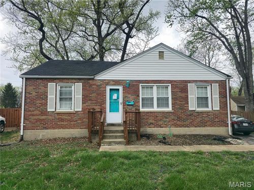 1415 W Duchesne Dr, Florissant, MO, 63031-8113 | Card Image